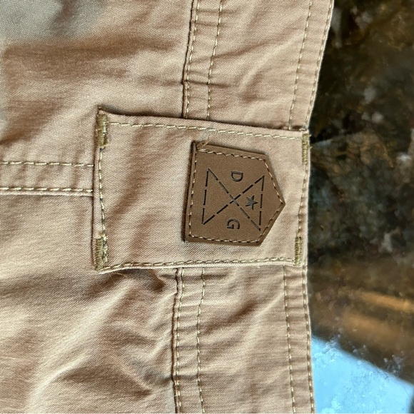 Dakota Grizzly khaki shorts. 36” waist. 8” inseam. Nylon/cotton/spandex blend. - Picture 5 of 10